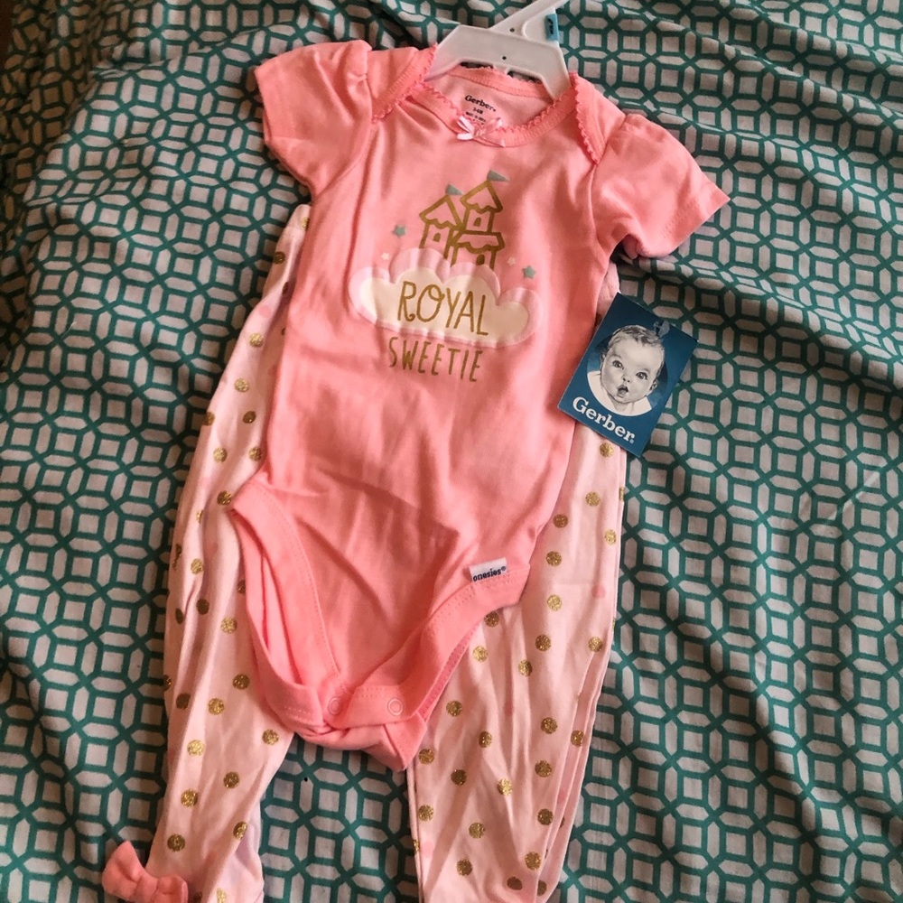 Gerber baby 2 piece set